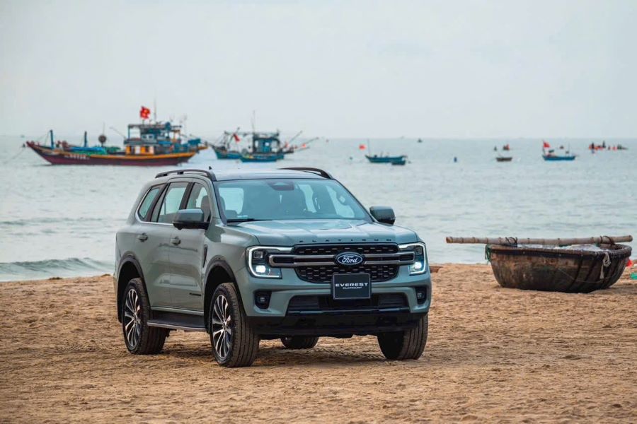 Giá Xe Ford Everest Mới 